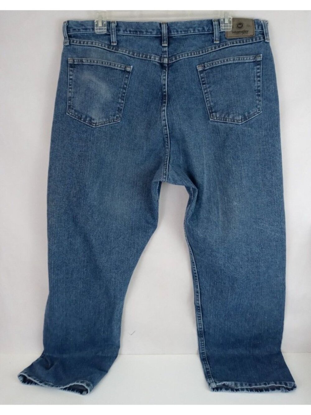Wrangler Men's Relaxed Fit Medium Wash Bootcut Jeans Size 42x32